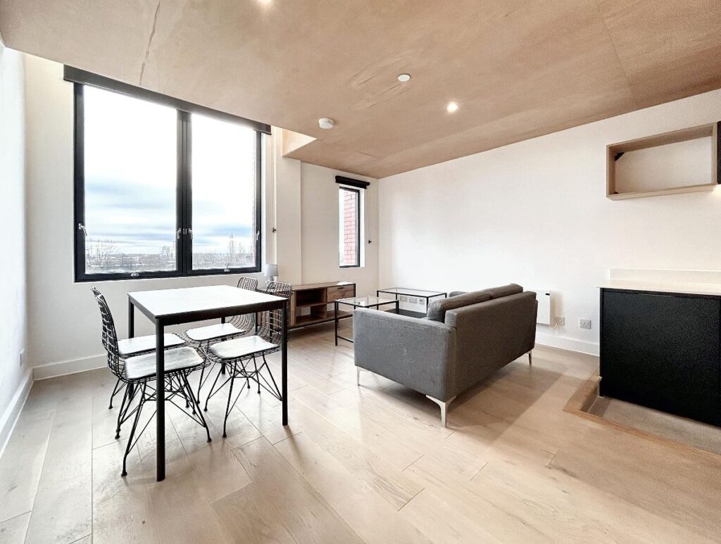Sky Gardens, Spinners Way