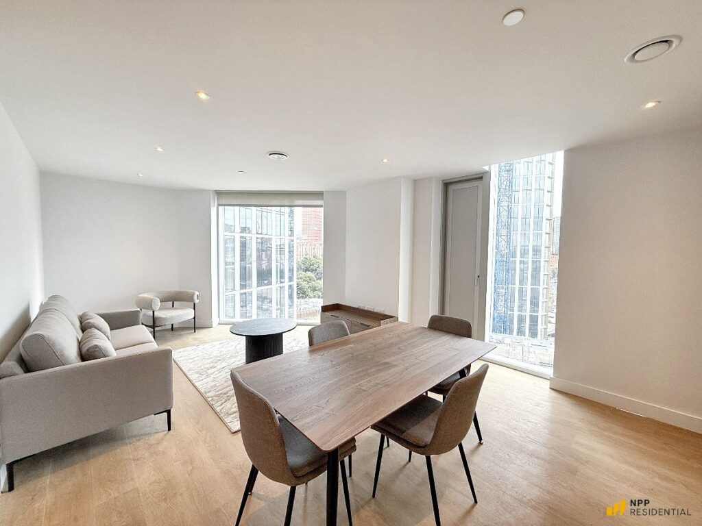 Victoria Riverside, Dantzic Street