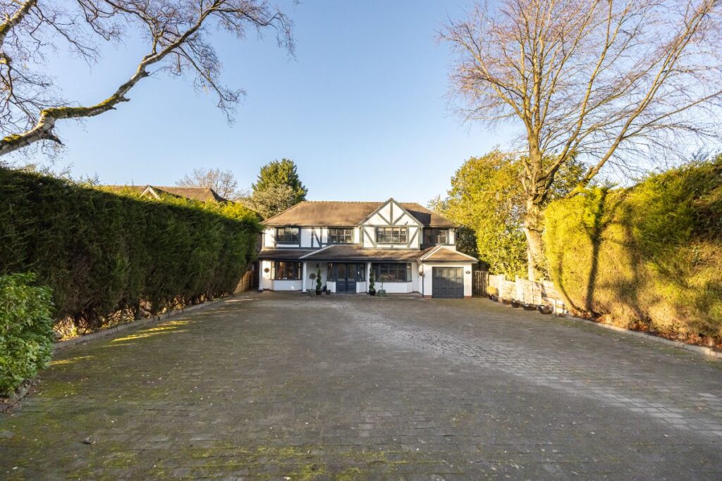 Ringley Road, Whitefield, Manchester